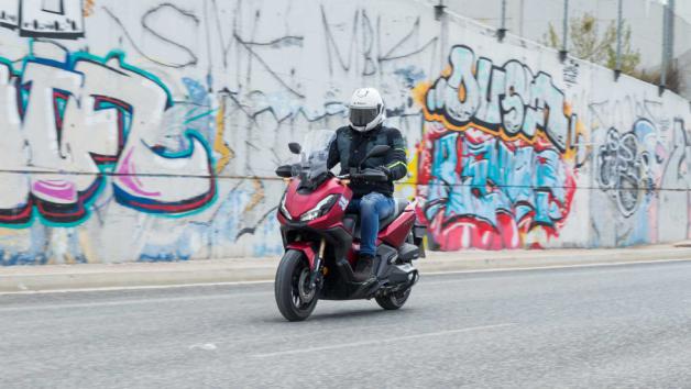 Honda ADV 350 -Test
